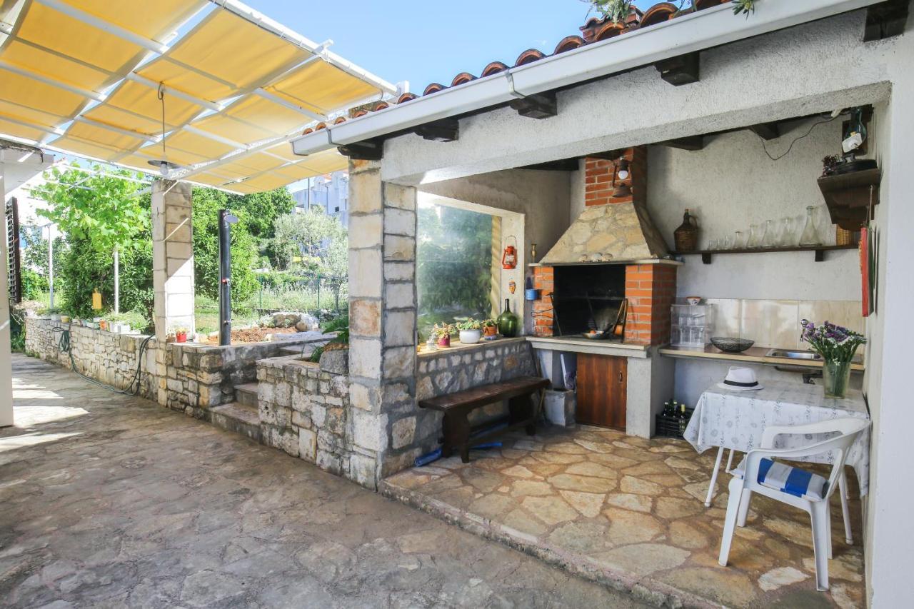 Artistic Summer House Marinovic With Garden&Bbq Supetar Exterior photo