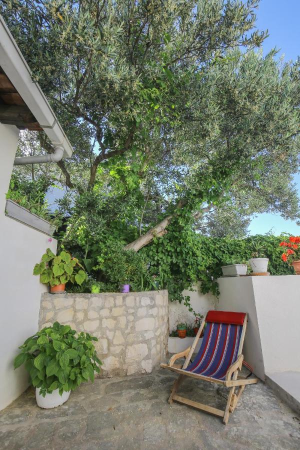 Artistic Summer House Marinovic With Garden&Bbq Supetar Exterior photo